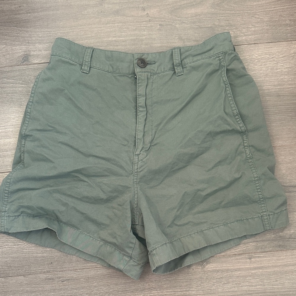 Uniqlo Women’s Olive Green Flat Front Shorts